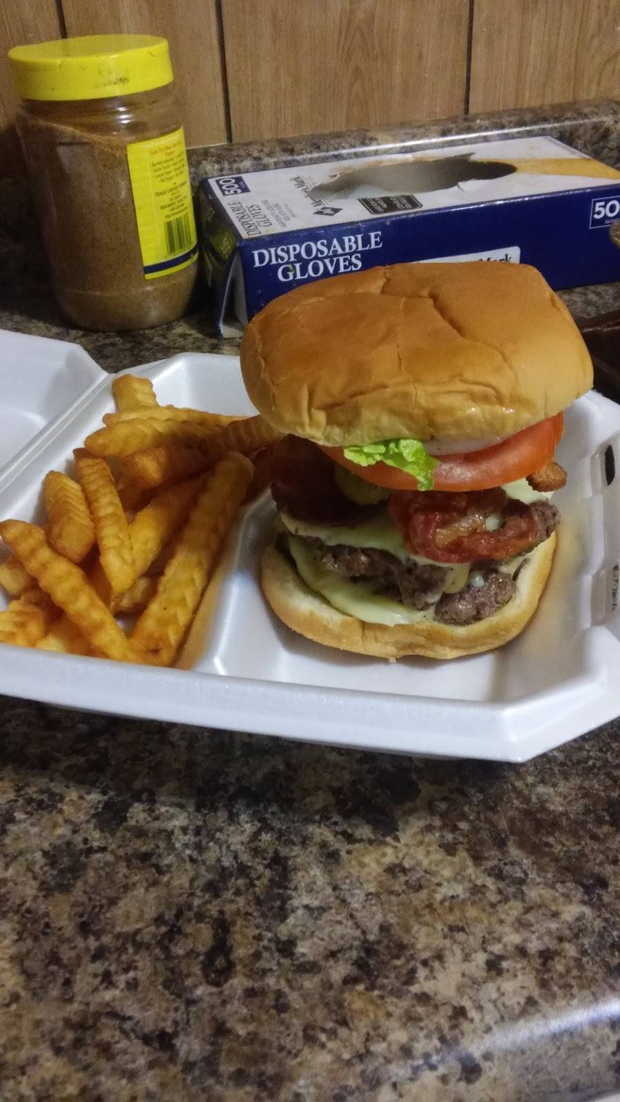 Hwy 1 Snack Shack | restaurant | 2588 AR-1, Vanndale, AR 72387, USA | 8702383022 OR +1 870-238-3022