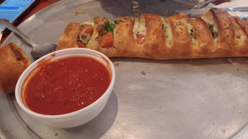 The Italian Touch | restaurant | 7603 Main St, Middletown, VA 22645, USA | 5408681400 OR +1 540-868-1400