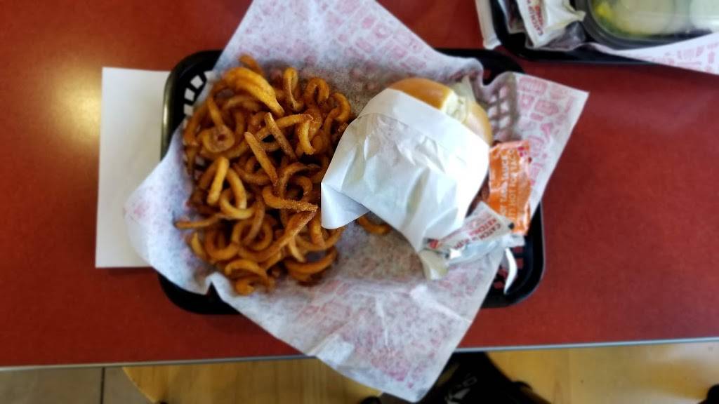 Jack in the Box | restaurant | 100 E Louise Ave, Lathrop, CA 95330, USA | 2098581801 OR +1 209-858-1801