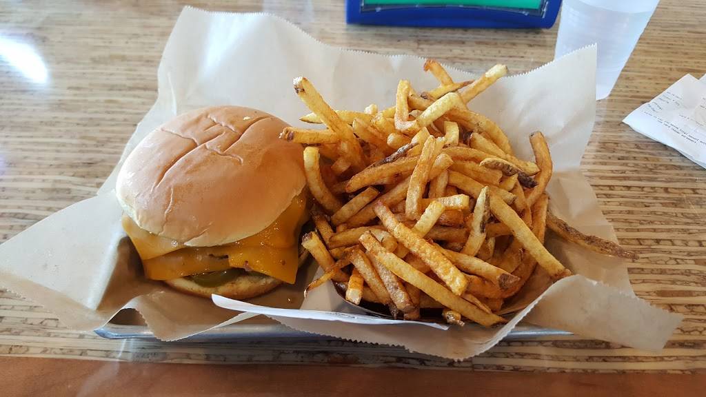 Elevation Burger | restaurant | 20602 Easthampton Plaza, Ashburn, VA 20147, USA | 7037292600 OR +1 703-729-2600