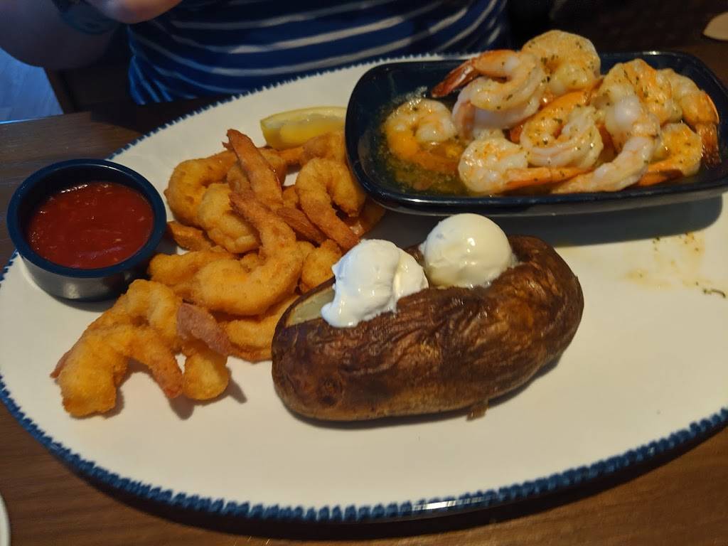 Red Lobster | restaurant | 1700 The Arches Cir, Deer Park, NY 11729, USA | 6319253001 OR +1 631-925-3001
