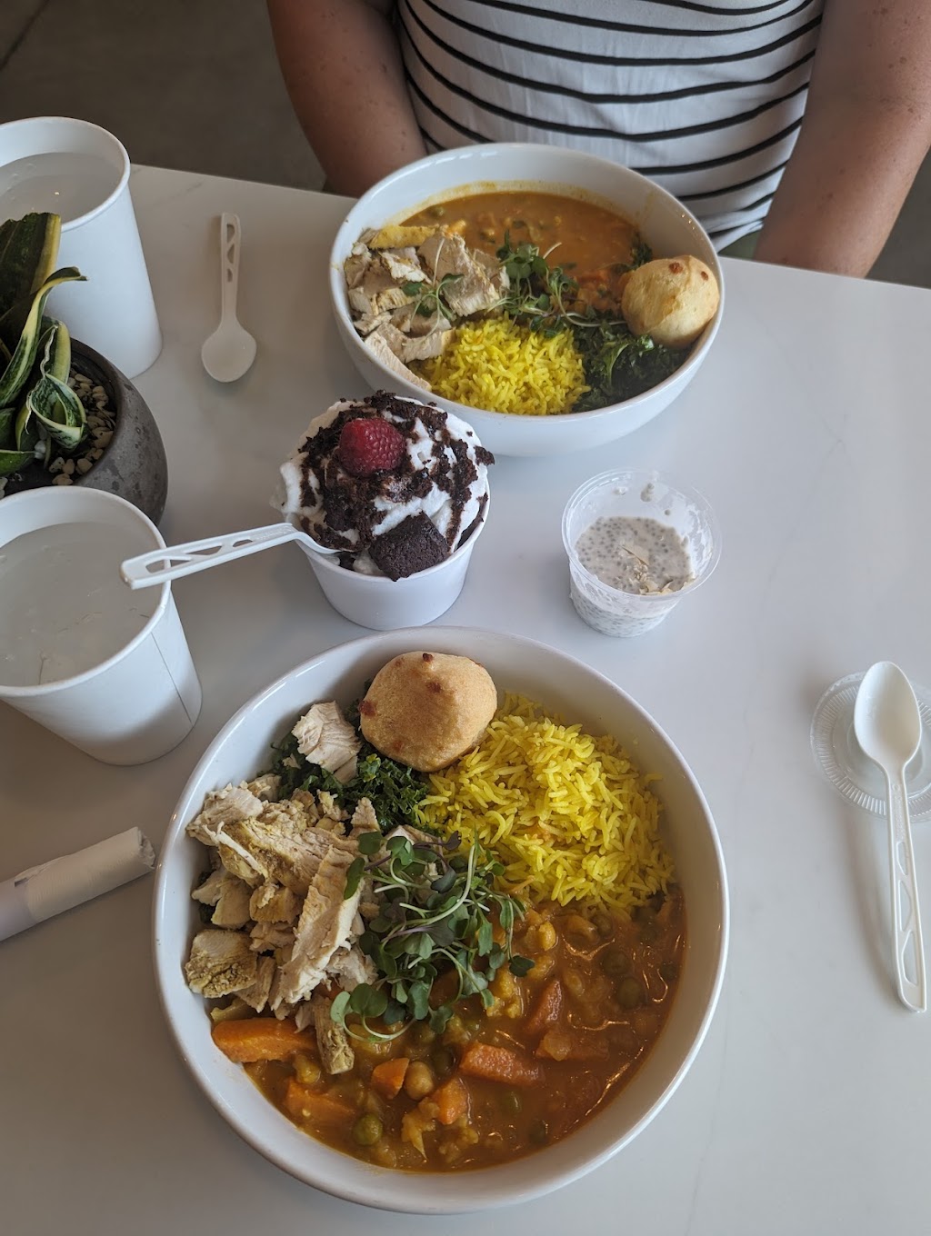 Aubergine Kitchen FARMINGTON | restaurant | 1076 Park Ln Suite 103, Farmington, UT 84025, USA | 8012003116 OR +1 801-200-3116