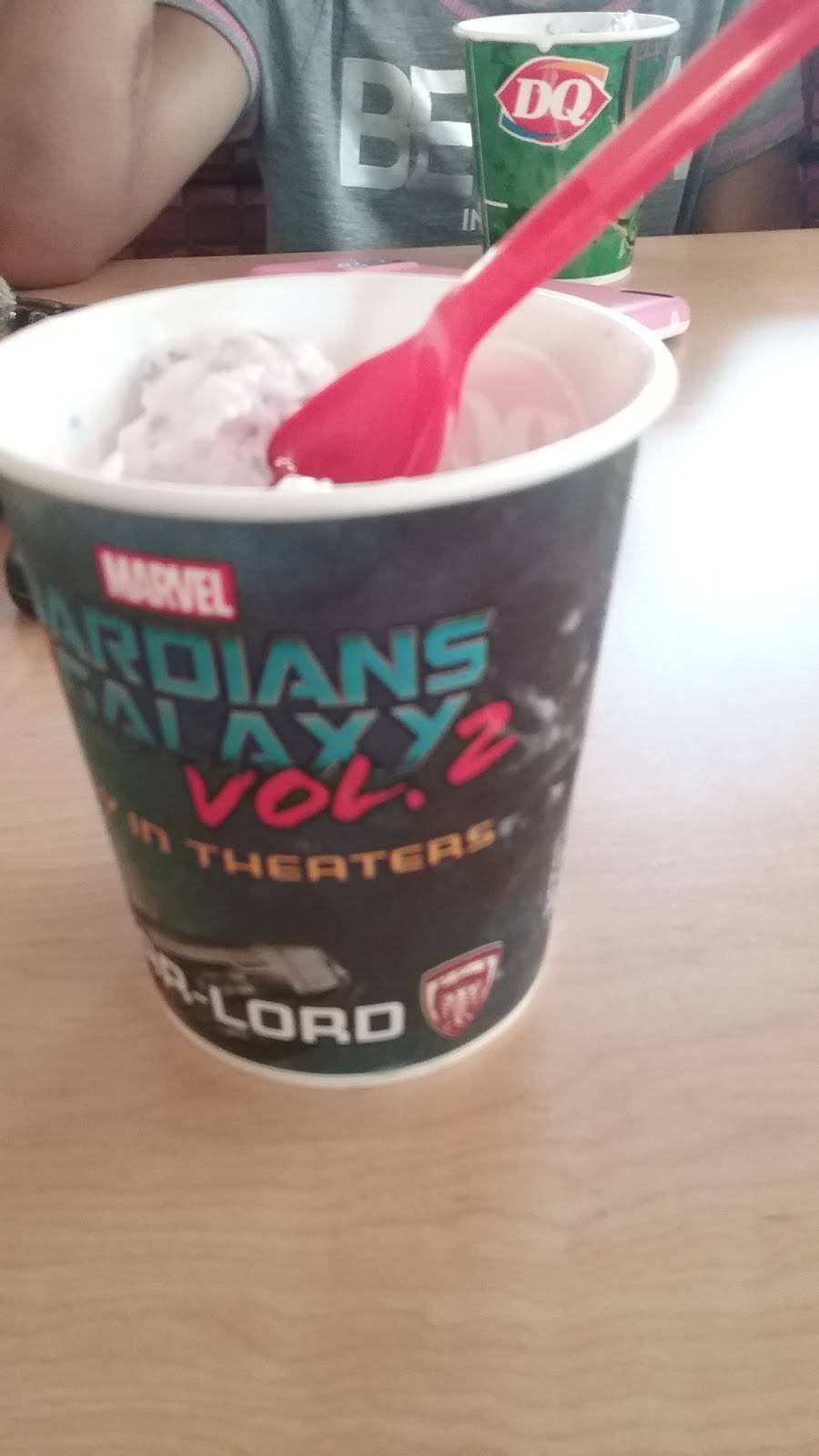 Dairy Queen Grill & Chill | restaurant | 421 S Main St, River Falls, WI 54022, USA | 7154259917 OR +1 715-425-9917