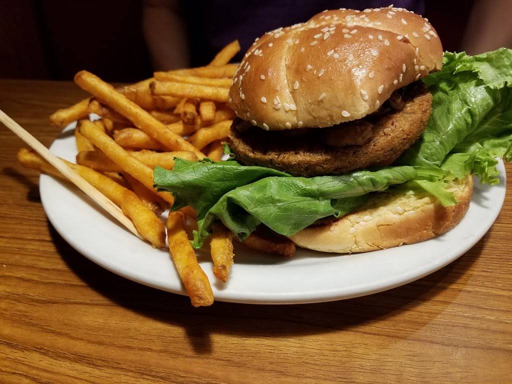 Dennys | restaurant | 1501 Jack Tone Rd, Ripon, CA 95366, USA | 2095997007 OR +1 209-599-7007