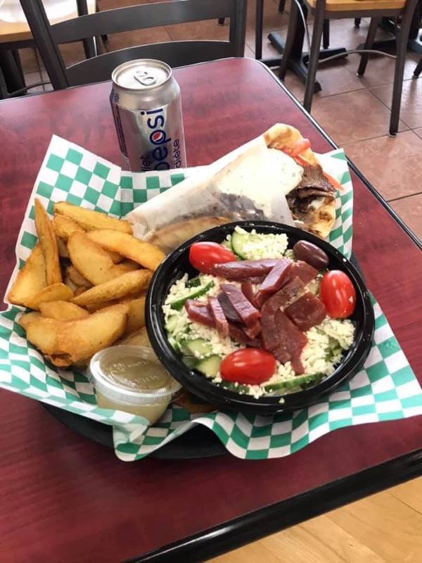 The Hungry Wolf Restaurant | restaurant | 25 Amy Croft Dr, Tecumseh, ON N9C 1K8, Canada | 5197350072 OR +1 519-735-0072