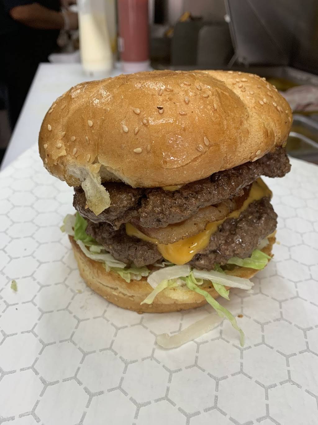 Country Smokin Burgers | restaurant | 213 1st St E, Humble, TX 77338, USA | 2813194680 OR +1 281-319-4680