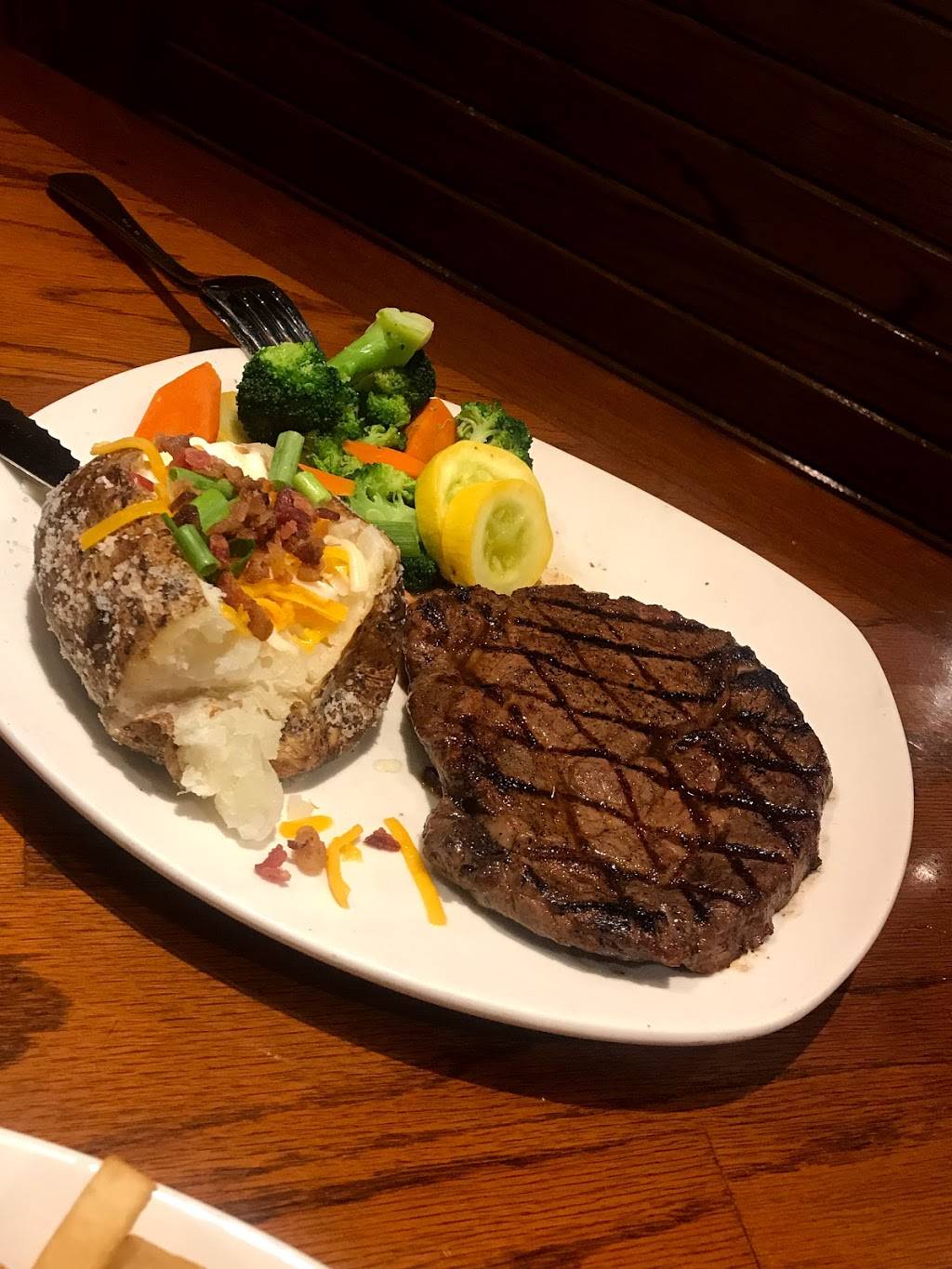 Outback Steakhouse | restaurant | 2701 E Central Texas Expy, Killeen, TX 76543, USA | 2546994164 OR +1 254-699-4164