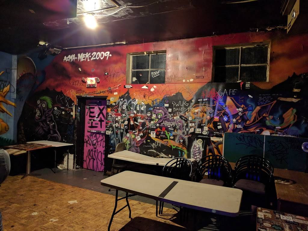 Championship Bar & Music | restaurant | 931 Chambers St #3705, Trenton, NJ 08611, USA | 6093947437 OR +1 609-394-7437