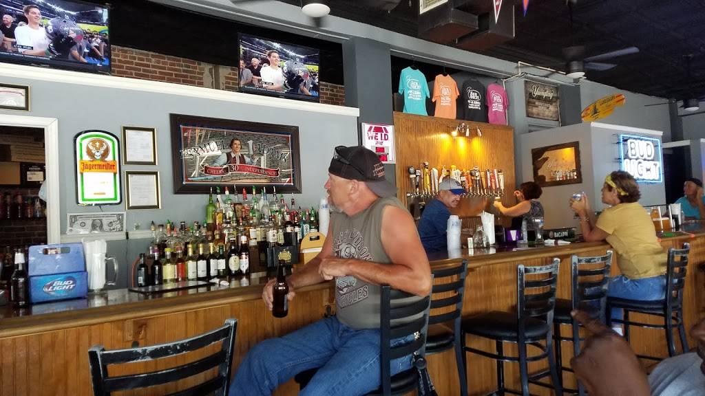 The Back Porch | restaurant | 103 2nd Ave NW, Winchester, TN 37398, USA | 9313272203 OR +1 931-327-2203