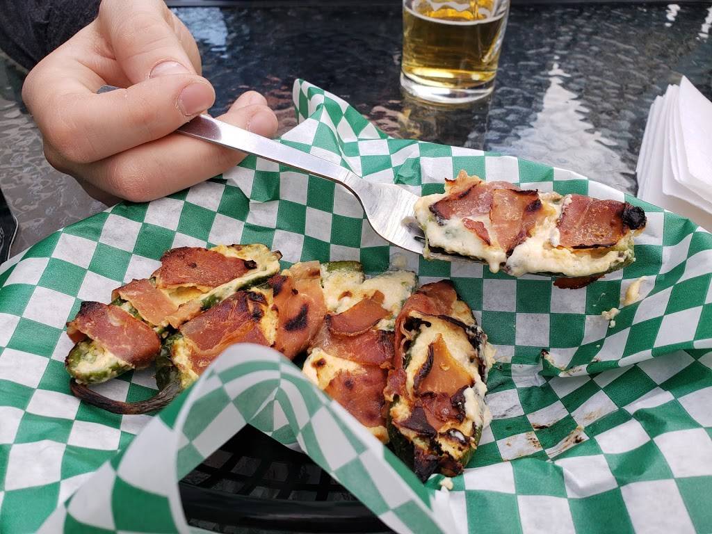 Hooligans Pub & Grub | restaurant | 1898 Shepherd St E, Windsor, ON N8Y 1T5, Canada | 5199157007 OR +1 519-915-7007