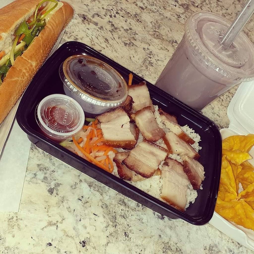 TayTene Cafe | restaurant | 863 Broadway, South Portland, ME 04106, USA | 2078356027 OR +1 207-835-6027