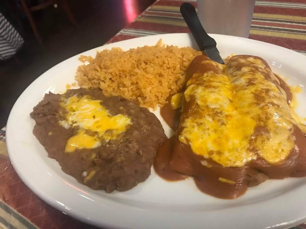 Guadalupes Grill | restaurant | 3431 Pacific Pl, Long Beach, CA 90806, USA | 5624902100 OR +1 562-490-2100