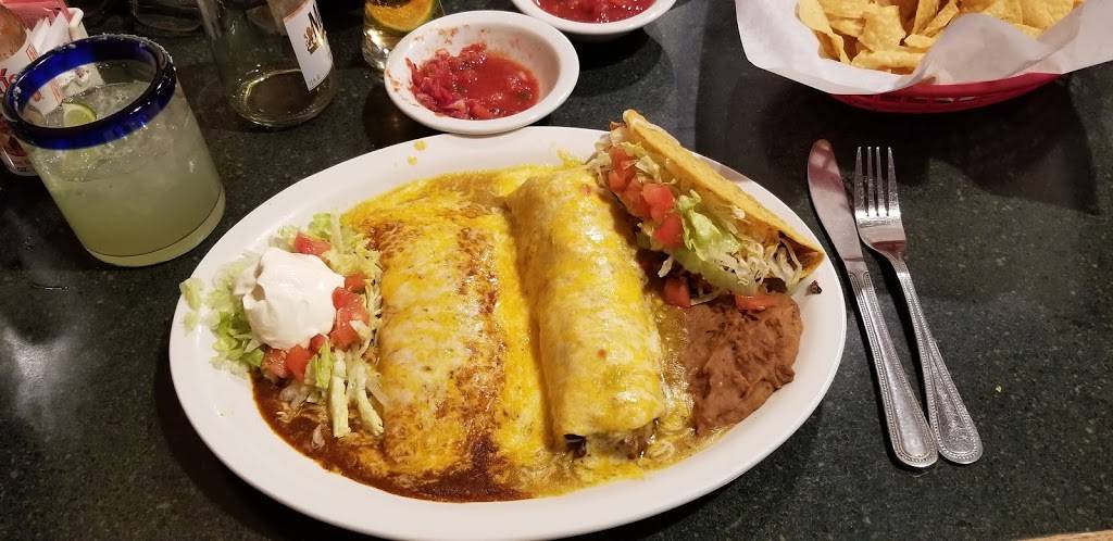 Las Caras Mexican Grill | restaurant | 3333 S Tamarac Dr # T, Denver, CO 80231, USA | 3037523753 OR +1 303-752-3753