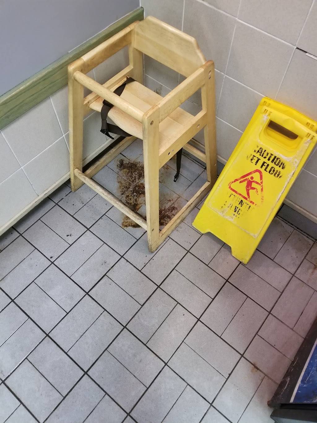 PFK | meal takeaway | 347 Boulevard Saint-Joseph, Hull, QC J8Y 3Z3, Canada | 8197775544 OR +1 819-777-5544