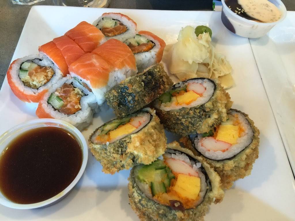 Sandwiches Cao Lanh | restaurant | 2651 Rue Ontario E, Montréal, QC H2K 1X1, Canada | 5145236334 OR +1 514-523-6334