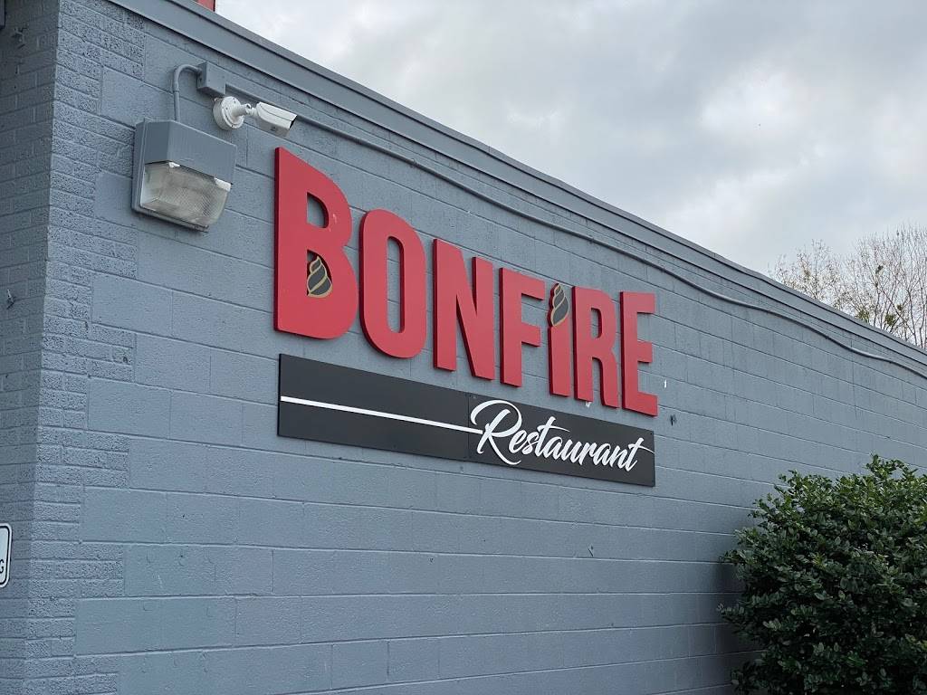 Bonfire Restaurant | restaurant | 273 Caillavet St, Biloxi, MS 39530, USA | 2282716830 OR +1 228-271-6830
