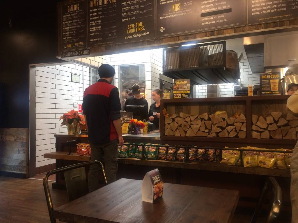 Dickeys Barbecue Pit | restaurant | 21 Fair Ln, Placerville, CA 95667, USA | 5307483445 OR +1 530-748-3445