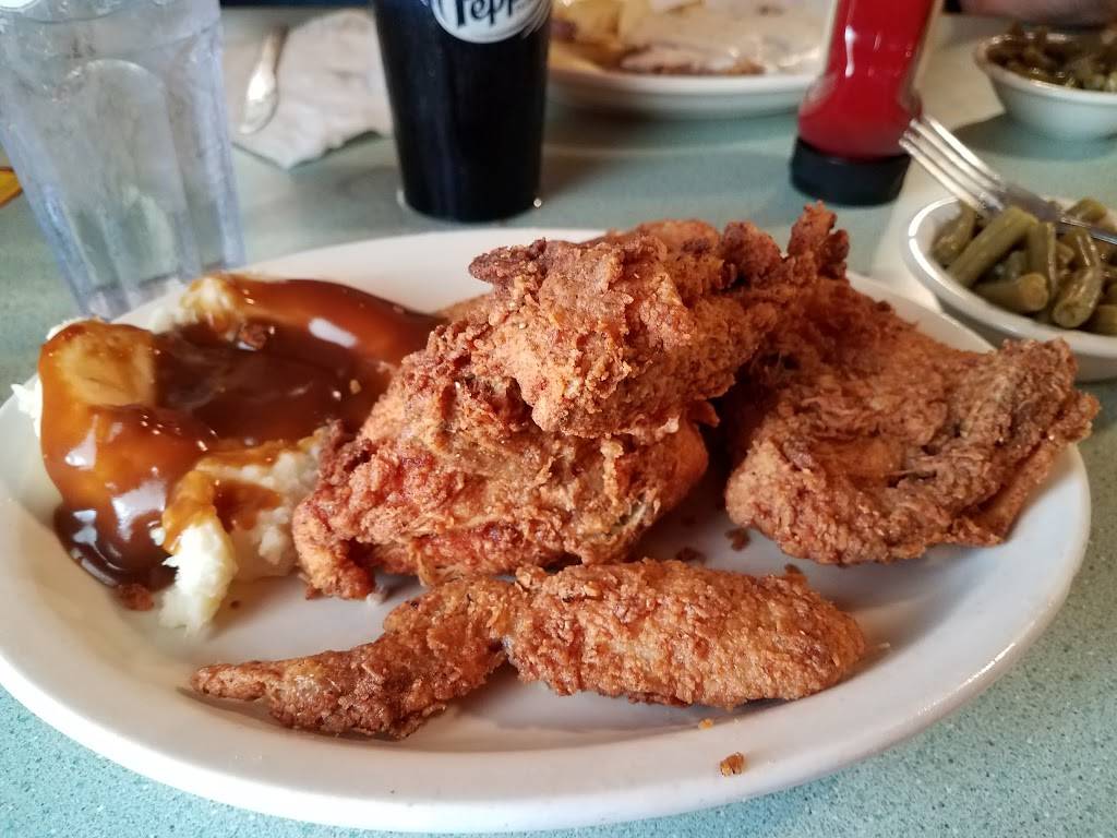 Lake Manor Restaurant | restaurant | 13143 US-68, Mt Orab, OH 45154, USA | 9374443500 OR +1 937-444-3500