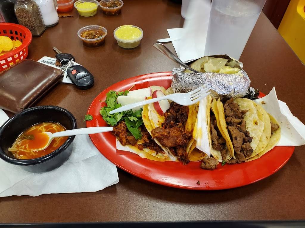 Tacos Chinampa | restaurant | 3343 Saul Kleinfeld Dr, El Paso, TX 79936, USA | 9158572775 OR +1 915-857-2775