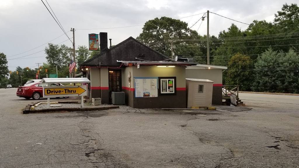 The Dog House | restaurant | 605 N Main St, Campobello, SC 29322, USA | 8644684458 OR +1 864-468-4458