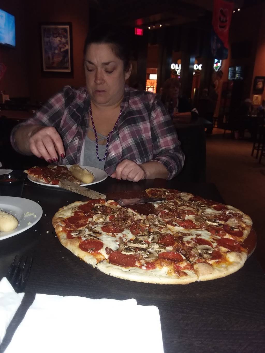 Hops House 99 | restaurant | 777 Hollywood Blvd, Lawrenceburg, IN 47025, USA | 8882746797 OR +1 888-274-6797