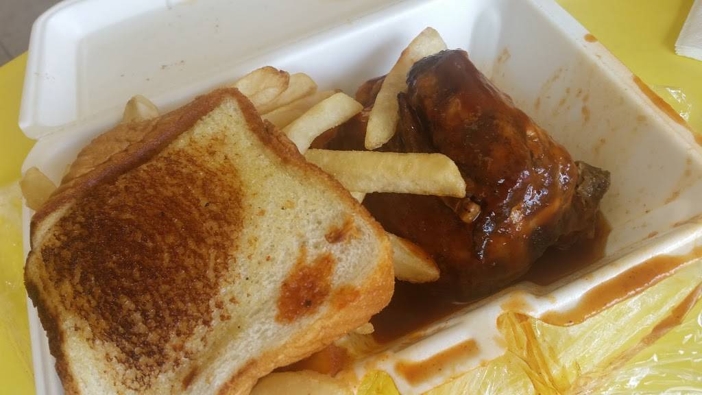 Good Luck Drive-In | restaurant | 950 W Rosedale St, Fort Worth, TX 76104, USA | 8173325507 OR +1 817-332-5507