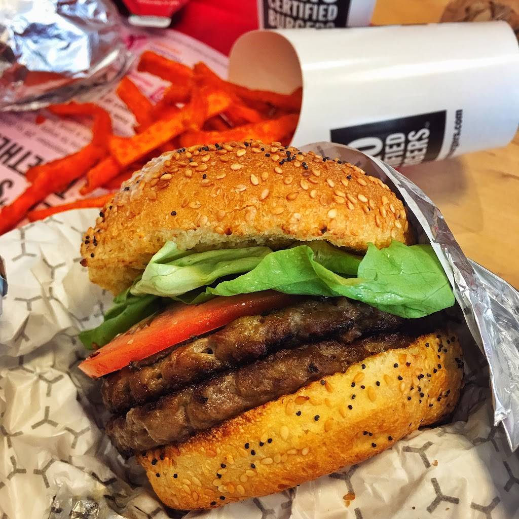 Hero Certified Burgers | restaurant | 15340 Bayview Ave b6, Aurora, ON L4G 7J1, Canada | 9057273218 OR +1 905-727-3218