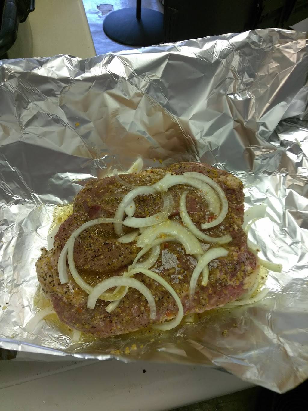 HomeTown Market | restaurant | 2110 N 18 St, Kansas City, KS 66104, USA | 9135756394 OR +1 913-575-6394