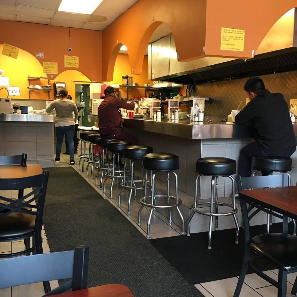 El Gallo Bravo | meal takeaway | 3909 W Belmont Ave, Chicago, IL 60618, USA | 7734813244 OR +1 773-481-3244