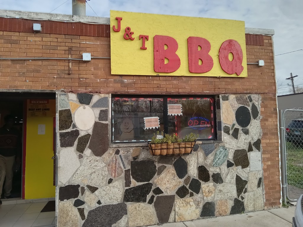 J & T Barbeque Inc | restaurant | 130 E 14th St, Chicago Heights, IL 60411, USA | 7089964603 OR +1 708-996-4603