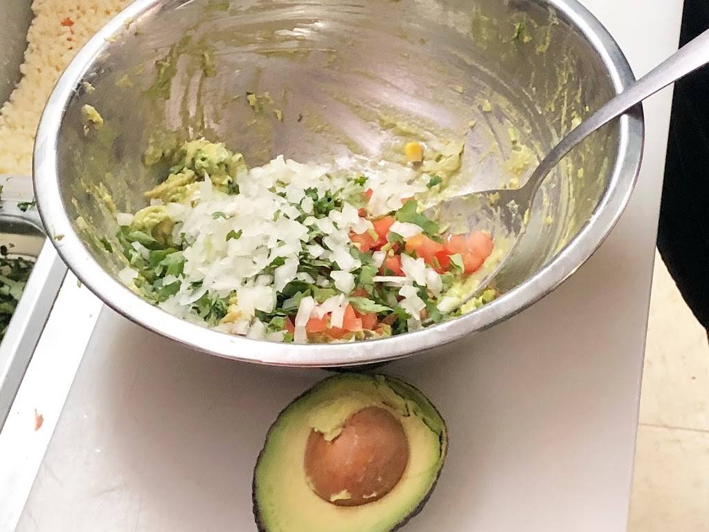 Isidro’s Tamales & Taqueria 2 | restaurant | 263 N Convent St, Bourbonnais, IL 60914, USA | 8155735279 OR +1 815-573-5279