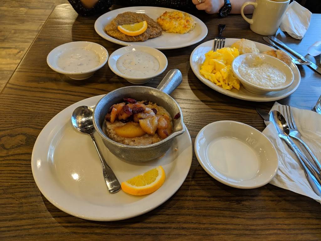 Cracker Barrel Old Country Store | restaurant | 1000 Howe Ave, Sacramento, CA 95825, USA | 9165641006 OR +1 916-564-1006