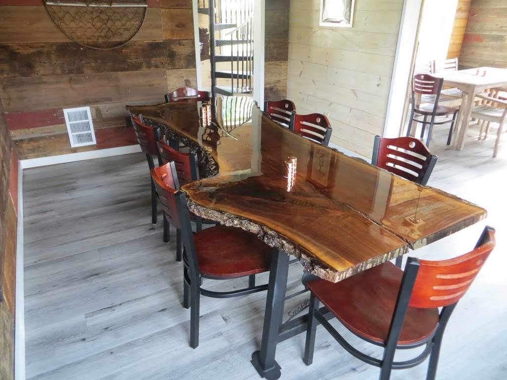 Curious Pig | restaurant | 117 S 5th St, Crystal Falls, MI 49920, USA | 9062827575 OR +1 906-282-7575