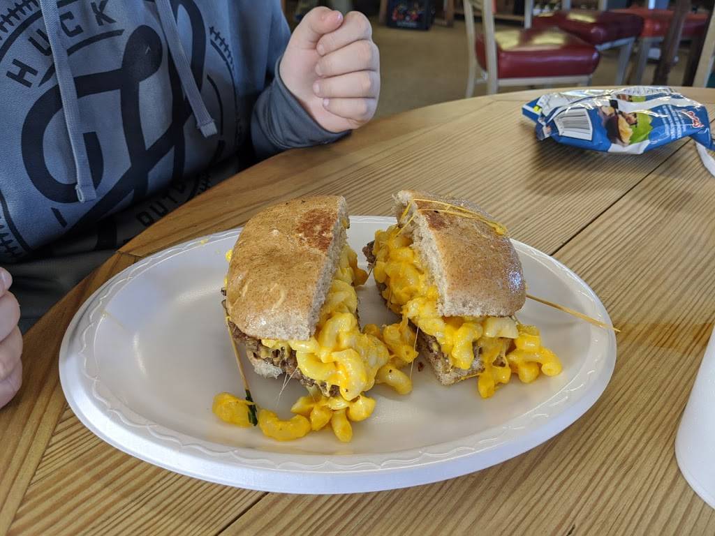 Audubons Cafe | restaurant | 1, St Francisville, LA 70775, USA | 2256355446 OR +1 225-635-5446