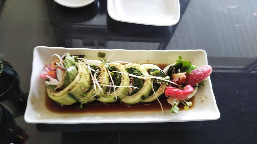 Sakura Blue | restaurant | 4600 Shelbyville Rd #118, Louisville, KY 40207, USA | 5028973600 OR +1 502-897-3600