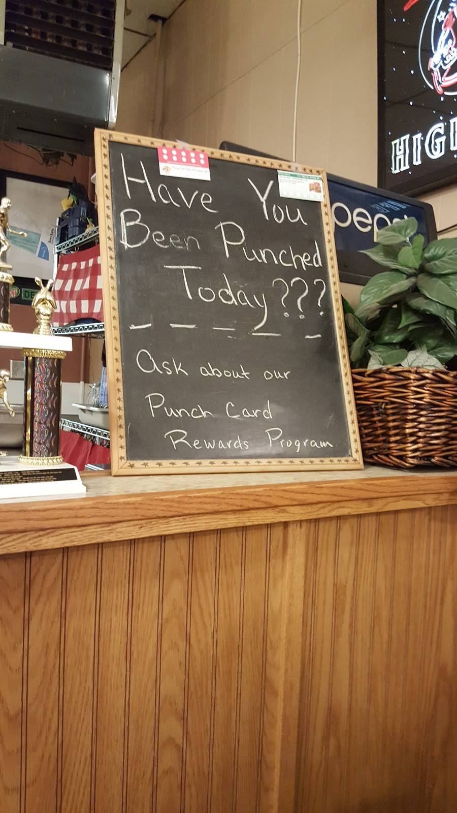 Pizza Factory | meal takeaway | 116 E Main St, Arcadia, WI 54612, USA | 6083233636 OR +1 608-323-3636