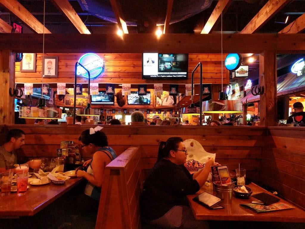 Texas Roadhouse | restaurant | 170 S Wilmot Rd, Tucson, AZ 85711, USA | 5205147427 OR +1 520-514-7427