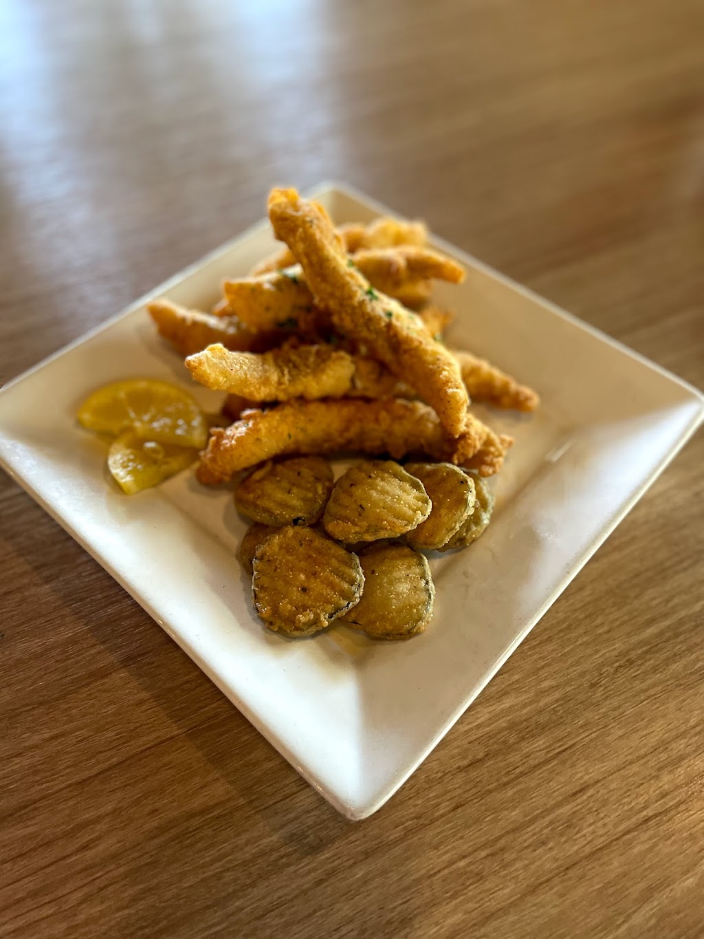 Sweet Georgia’s Juke Joint | restaurant | 41 Main St, Jekyll Island, GA 31527, USA | 9126359918 OR +1 912-635-9918