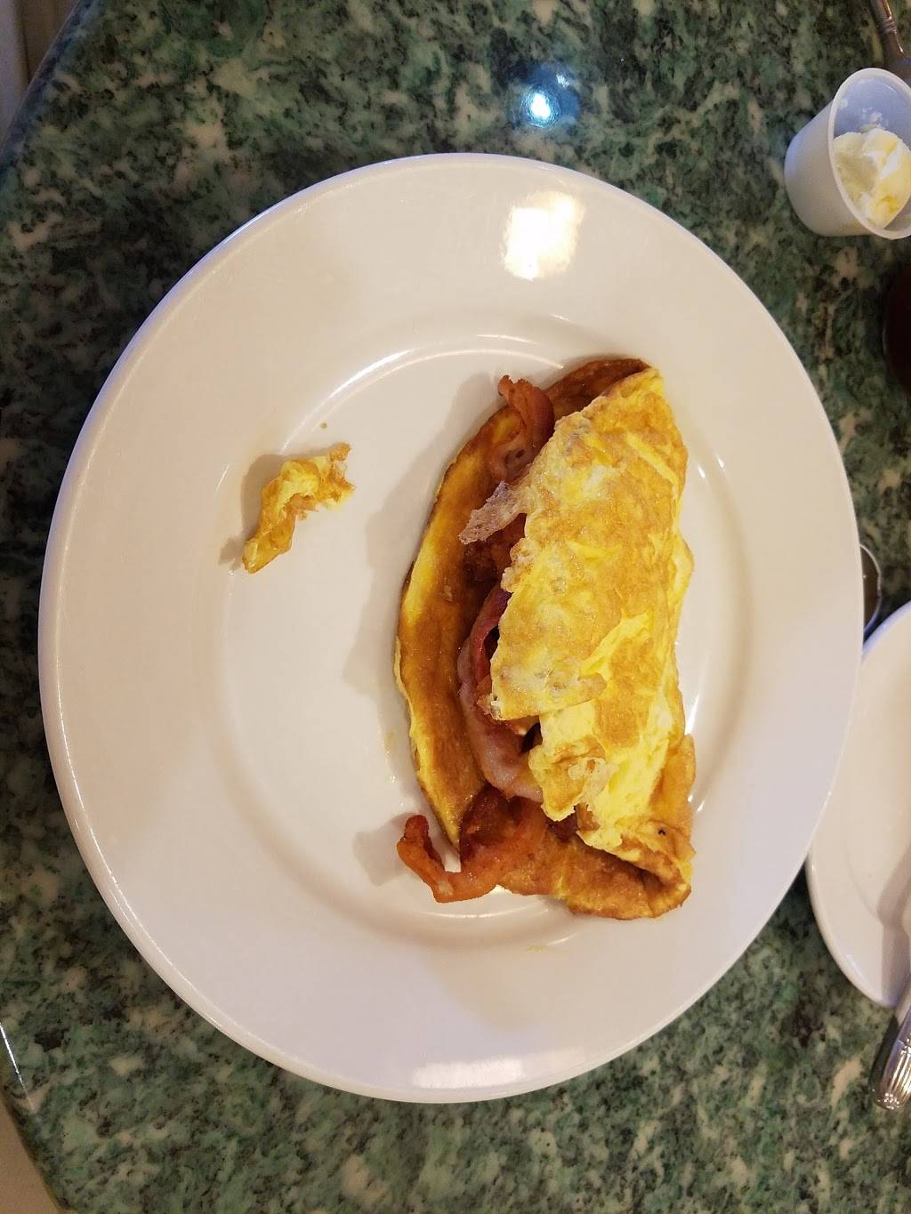 Edelweiss Bakery & Cafe | bakery | 2909 E Commercial Blvd, Fort Lauderdale, FL 33308, USA | 9547721529 OR +1 954-772-1529