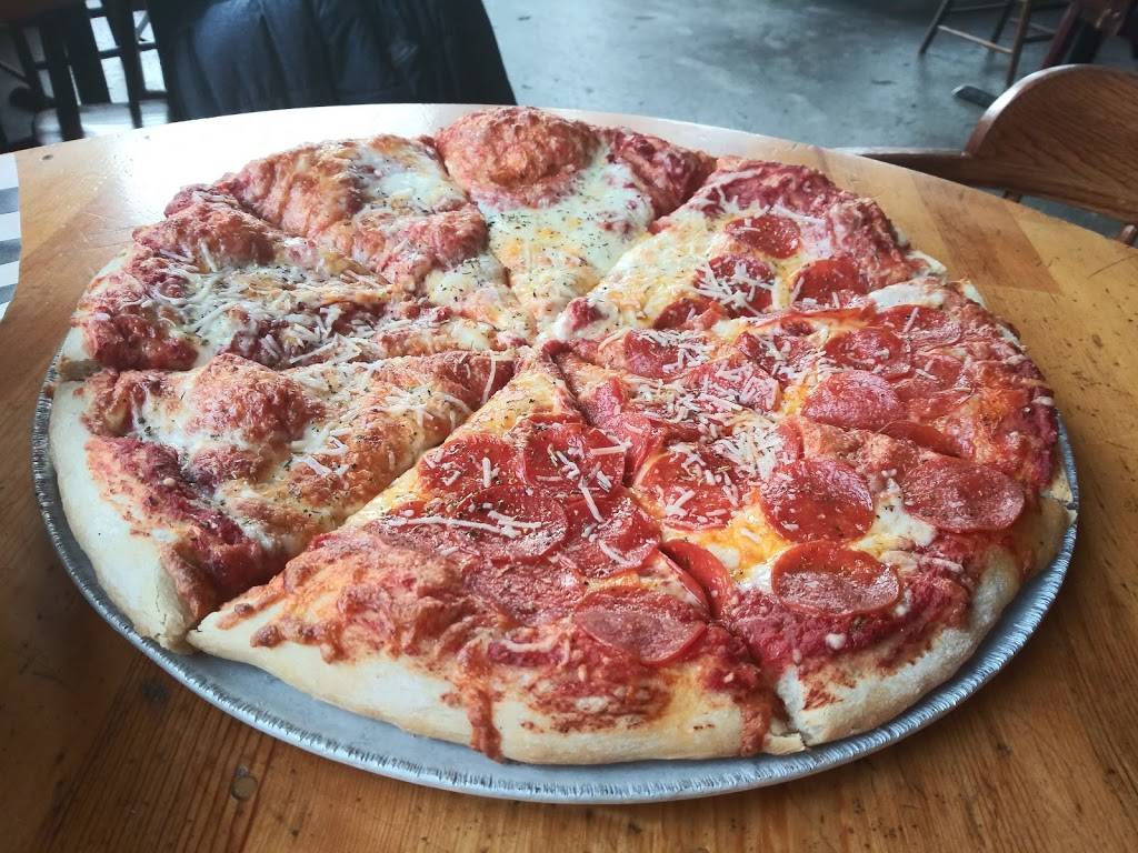 Lucky Labrador Beer Hall | restaurant | QUIMBY 1945, NW Quimby St, Portland, OR 97209, USA | 5035174352 OR +1 503-517-4352