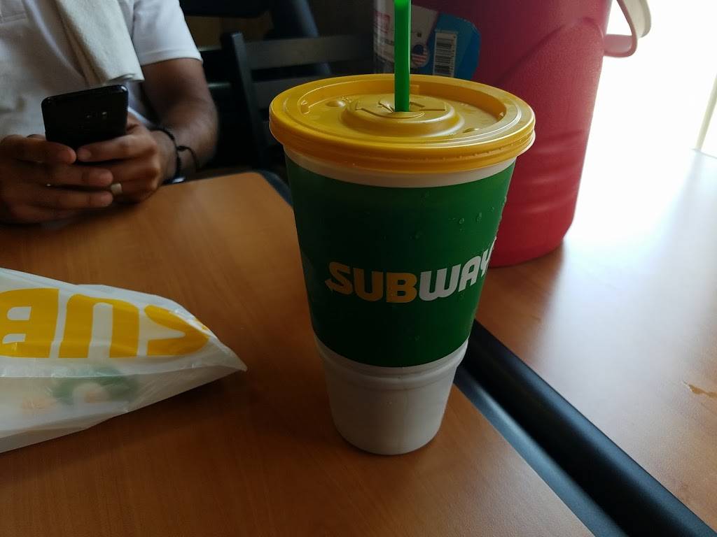 Subway | meal takeaway | 5153 Ming Ave, Bakersfield, CA 93309, USA | 6613980770 OR +1 661-398-0770