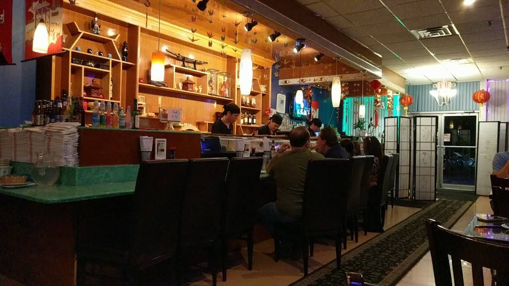 Sushi Express | restaurant | 220 Captain Thomas Blvd, West Haven, CT 06516, USA | 2039332888 OR +1 203-933-2888