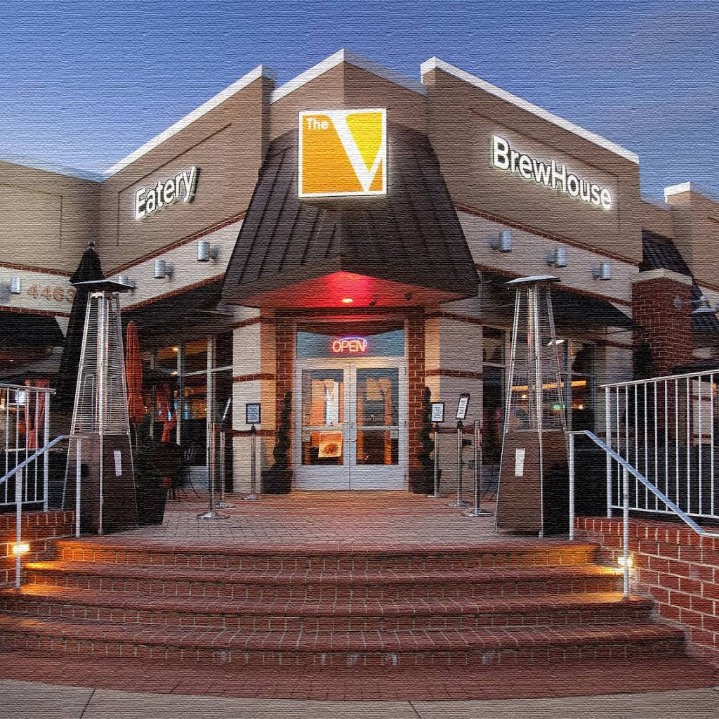 The V Social Eatery & Brew House | restaurant | 44630 Waxpool Rd, Ashburn, VA 20147, USA | 7037236500 OR +1 703-723-6500