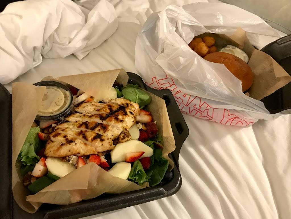 National Pizza Pub and Grille | restaurant | 5501 W National Ave, West Milwaukee, WI 53214, USA | 4146714224 OR +1 414-671-4224