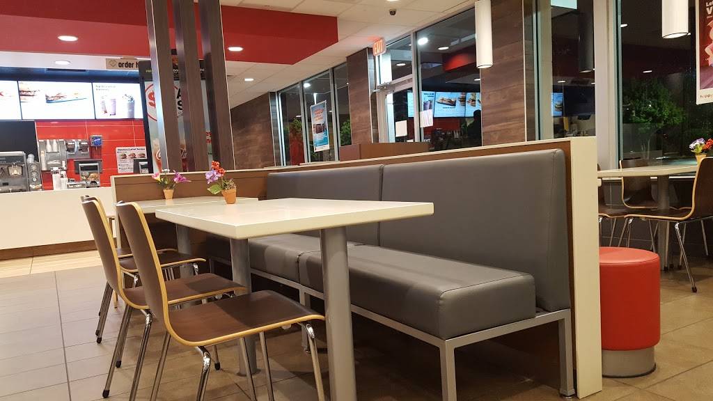 McDonalds | cafe | 101 Auburn St, Oak Grove, KY 42262, USA | 2706406322 OR +1 270-640-6322