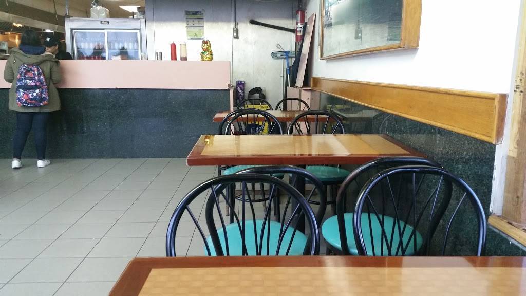 Lucky | restaurant | 4302 National St, Flushing, NY 11368, USA | 7188989885 OR +1 718-898-9885