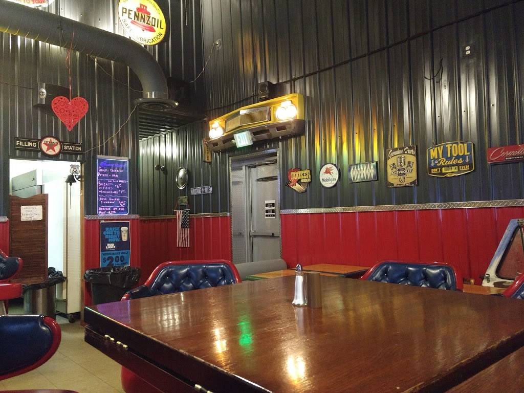 Filling Station Bar & Grille | restaurant | 52170 IN-933, South Bend, IN 46637, USA | 5742723455 OR +1 574-272-3455