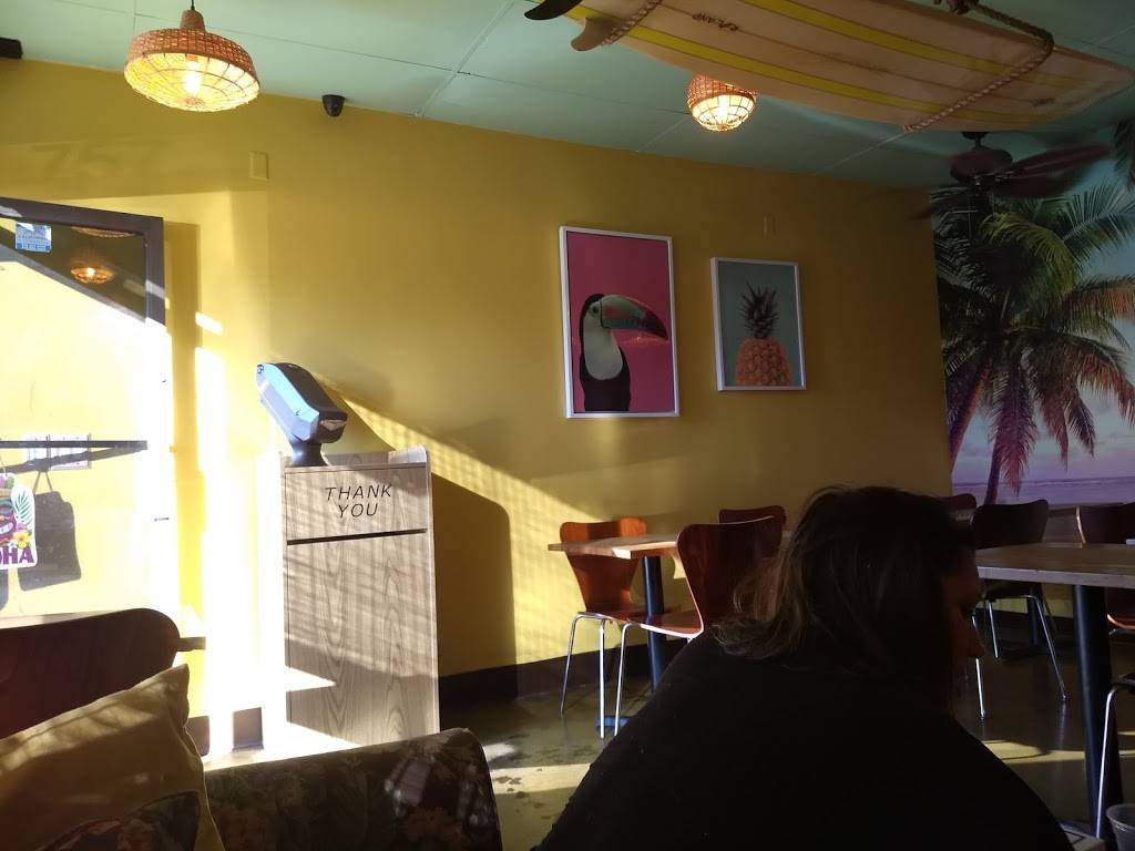 Shaka Shack Burgers | restaurant | 7574 Winnetka Ave, Winnetka, CA 91306, USA | 7472377353 OR +1 747-237-7353