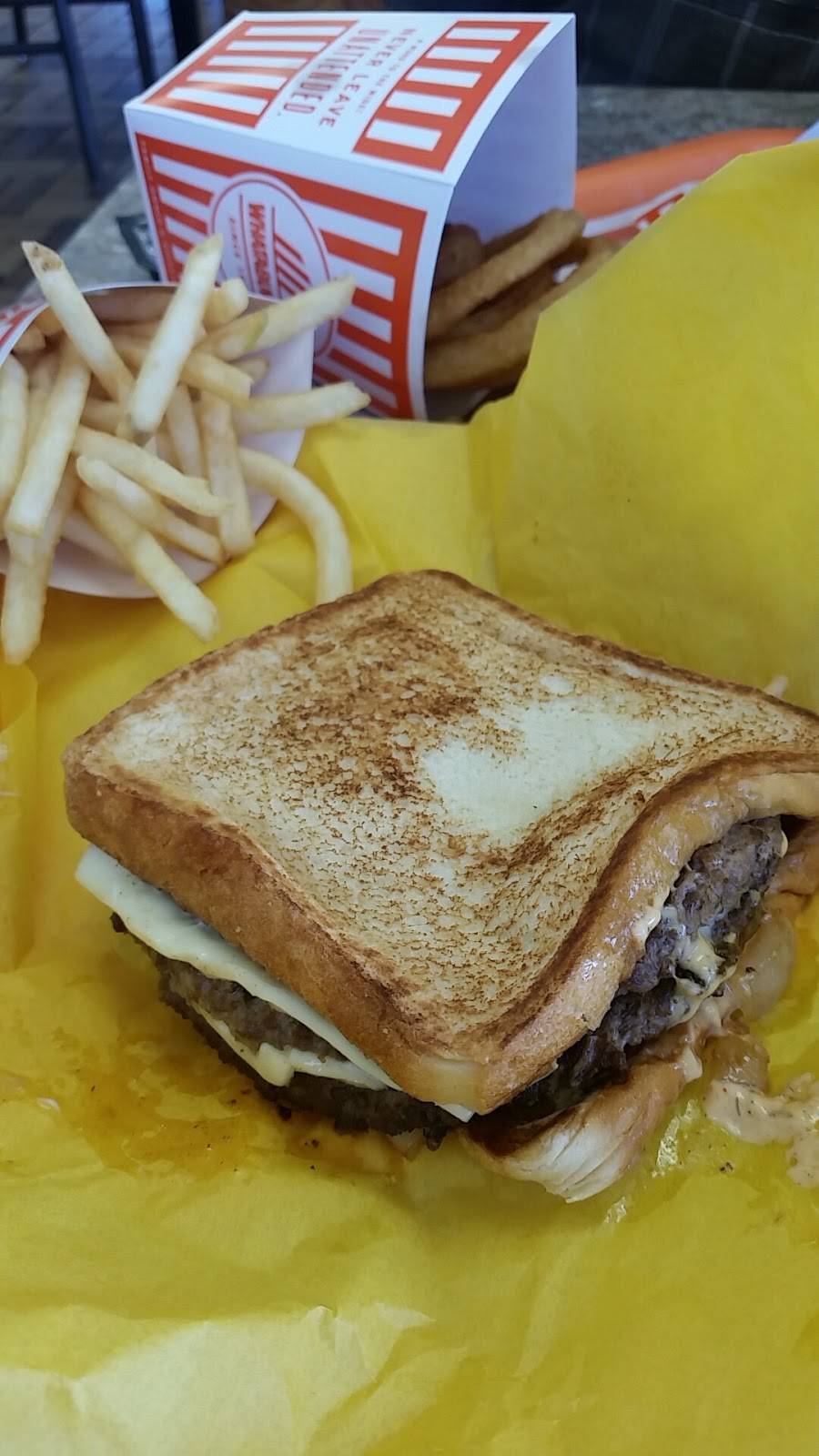Whataburger | restaurant | 2600 Hemphill St, Fort Worth, TX 76110, USA | 8179237328 OR +1 817-923-7328