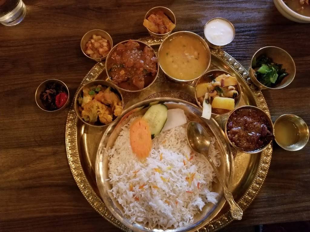 Dadi Maa Curry Heaven and Momo Hut | restaurant | 2234 W Walnut Hill Ln, Irving, TX 75038, USA | 9724570009 OR +1 972-457-0009